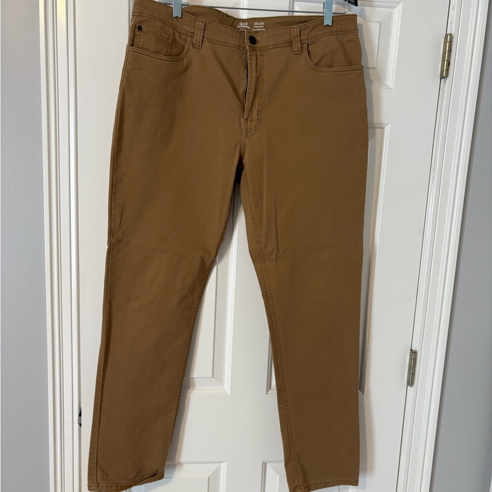 Izod Men's Chinos in dark tan/medium brown